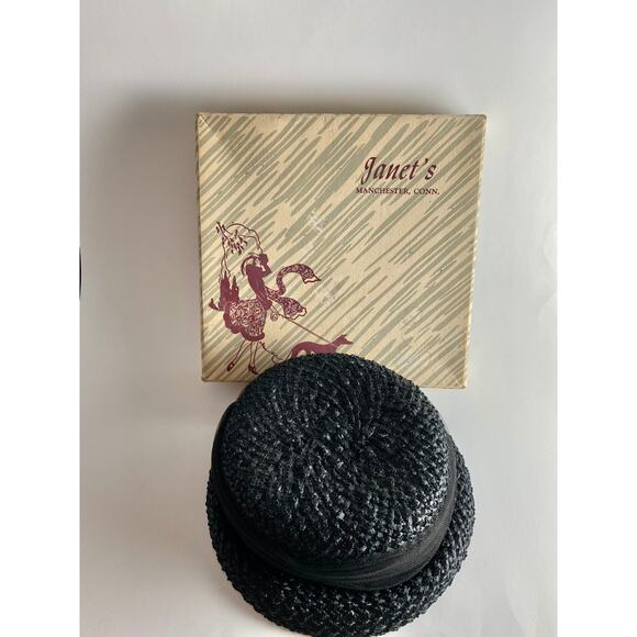 Lovely 1950s Woven Hat with Black Netting by Janet's of Manchester CT - Og Box - Picture 7 of 9